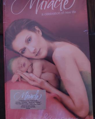 Special box set  +  and booklet Celine Dion Miracl