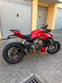 Ducati streetfighter v4s