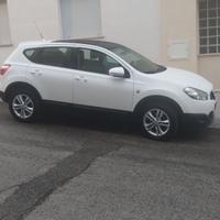 AUTO Nissan Qashqai 1.5 Diesel