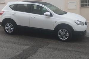 AUTO Nissan Qashqai 1.5 Diesel
