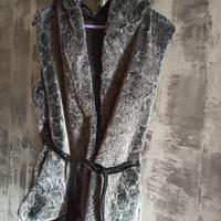 Eco ecopelliccia cappuccio e cintura Grigio/Nero