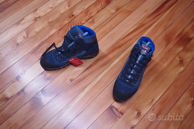 SCARPONI DA MONTAGNA NUOVI MAI USATI TAGLIA 43