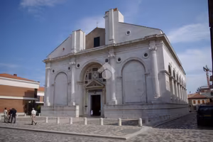 NEGOZIO A RIMINI