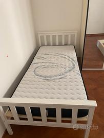 Letto singolo con materasso