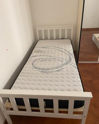 Letto singolo con materasso