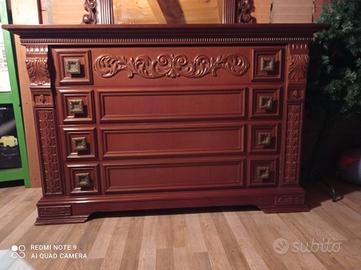 Comò antico in stile arte povera 