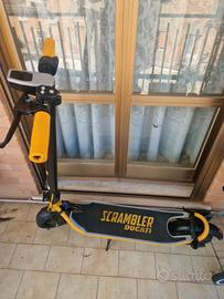 Monopattino elettrico Ducati Scrambler 