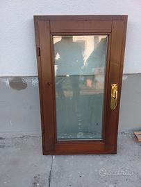 FINESTRA IN LEGNO