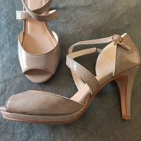 Sandali vernice beige