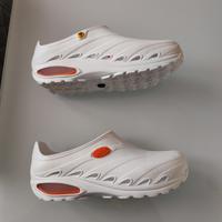 Scarpe di gomma