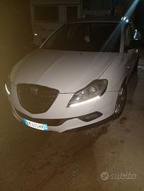 Lancia delta anno 2012