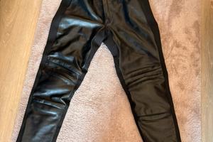 Pantaloni da moto da donna in pelle taglia 40