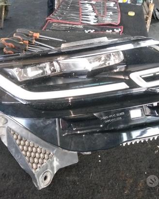 FARO FANALE Anteriore destro RANGE ROVER VELAR2018