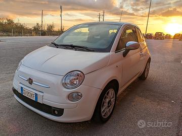 Fiat 500 cambio Automatico e acceleratore sinistra