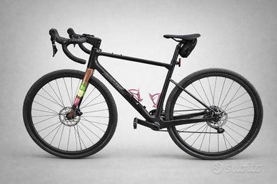 Bergamont Grandurance Expert 2023 in carbonio