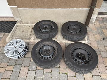Gomme Estive Clio 4