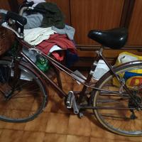 Bicicletta uso pezzi di ricambio