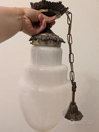 Lampadario anni 50 vetro opalino fumè