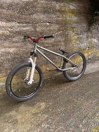 bici dirt 24” dartmoor