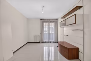 Appartamento di 95 m² con 5 locali e box auto a Sa