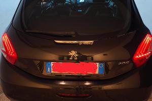 Peugeot 208 1.4 HDI 68 CV anno 2012