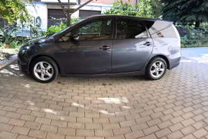 mitsubishi grandis 7 posti