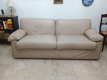 Divano e poltrone in pelle