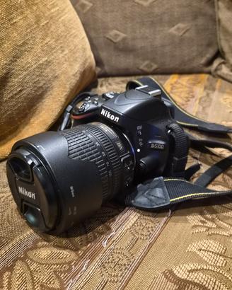 Nikon D5100 + Obiettivo Nikkor 18-105mm VR Reflex