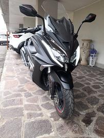 Scooter Kymko AK550