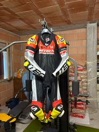 Tuta moto