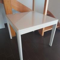 Tavolo da pranzo quadrato bianco
