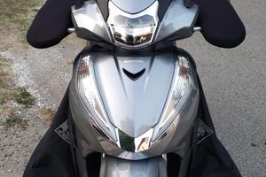 HONDA SH300I ABS 2015 + TUCANO URBAN