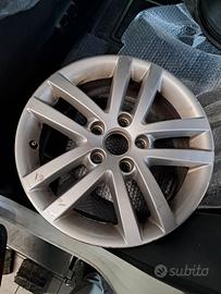 3 Cerchi Lega usati Golf VI