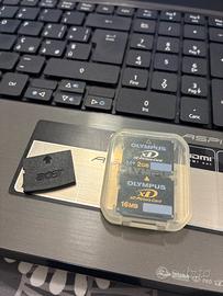 Scheda memoria XD  due pezzi 2 GB e una da 64 mb