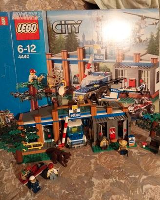 Lego City Stazione di polizia forestale