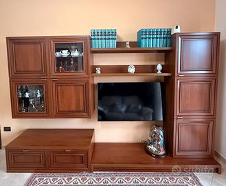 Parete attrezzata in legno