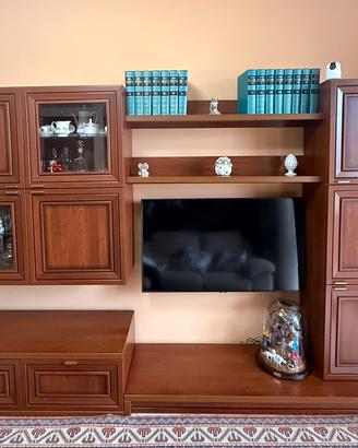 Parete attrezzata in legno