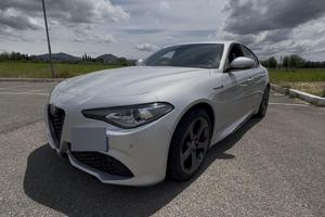 Alfa Romeo Giulia 2.0 Q2 Veloce TI (No superbollo)