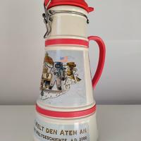 Boccale tedesco di birra in vetro con coperchio