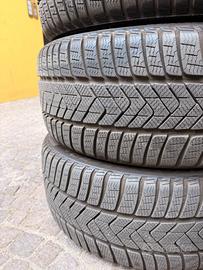 Pneumatici Pirelli Scorpion Winter Tesla  model Y