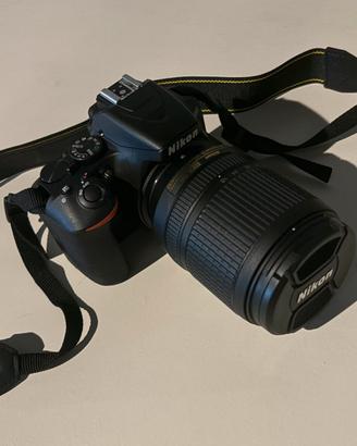 Nikon D3500 con obiettivo 18-140mm