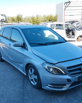 MERCEDES B W246 ricambi usati 