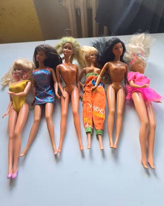  Barbie vintage in blocco.