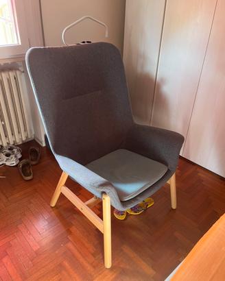 Poltrona Ikea VEDBO schienale alto
