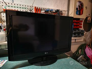TV LG modello 32LH2000 non funzionante