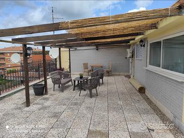 Monolocale con 80mq di terrazzo