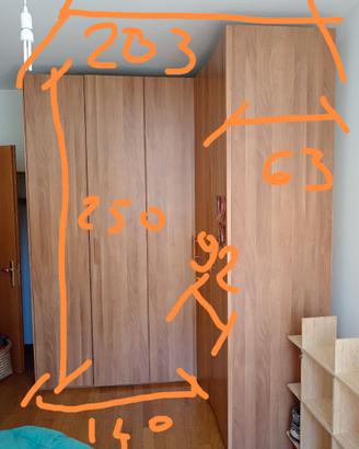 Armadio angolare camera da letto