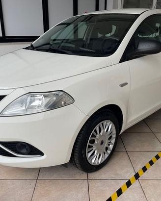 Lancia Ypsilon 1.2 Silver ecochic Gpl 69cv