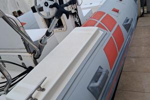 Gommone BSC + MOTORE +carrello