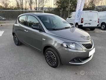 Lancia Ypsilon 1.0 FireFly 5 porte S&S Hybrid Plat